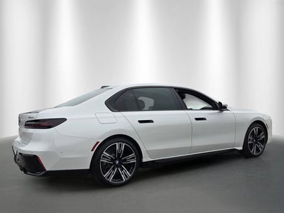 2026 BMW 740i 740i