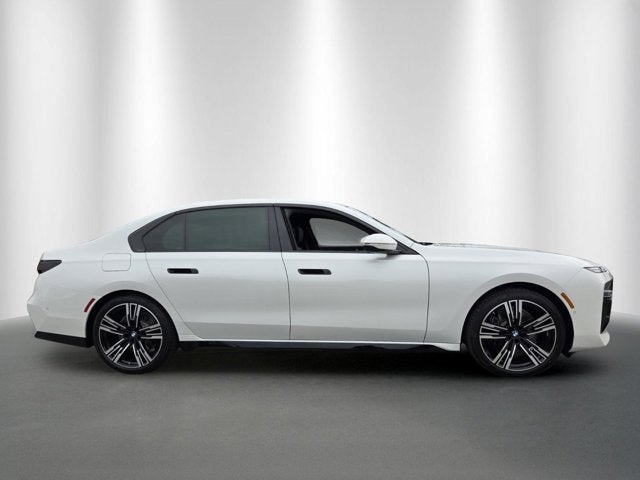 2026 BMW 740i 740i