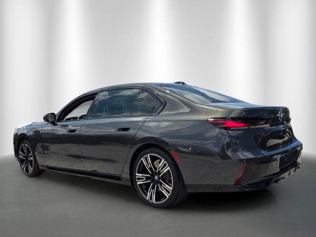 2026 BMW 740i 740i