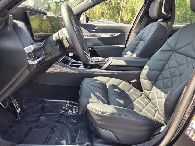 2025 BMW 7 Series 740i xDrive