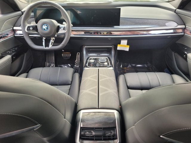 2025 BMW 750e xDrive 750e xDrive