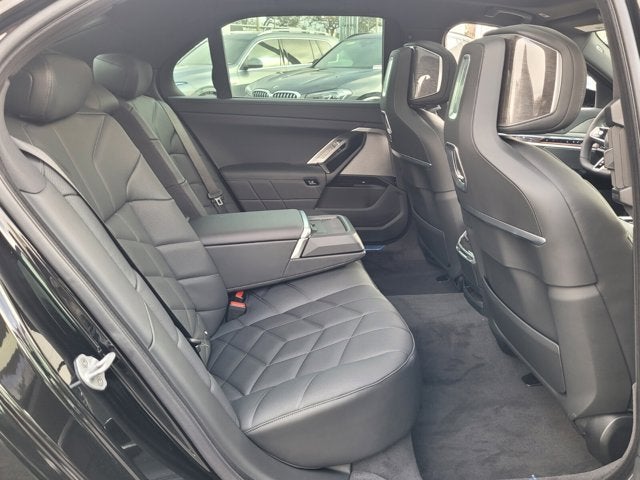 2025 BMW 750e xDrive 750e xDrive