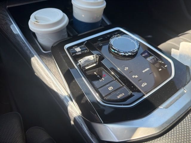 2024 BMW 750e xDrive 750e xDrive