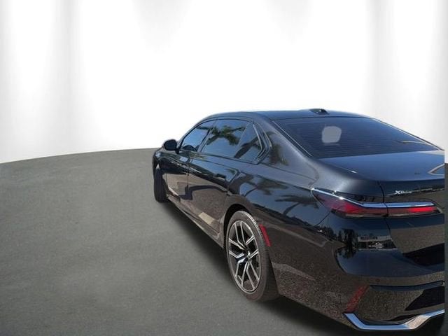 2024 BMW 750e xDrive 750e xDrive