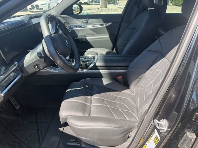 2024 BMW 750e xDrive 750e xDrive