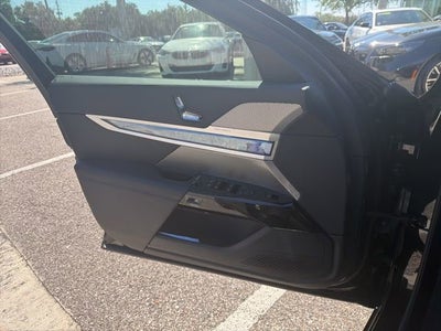 2024 BMW 750e xDrive 750e xDrive