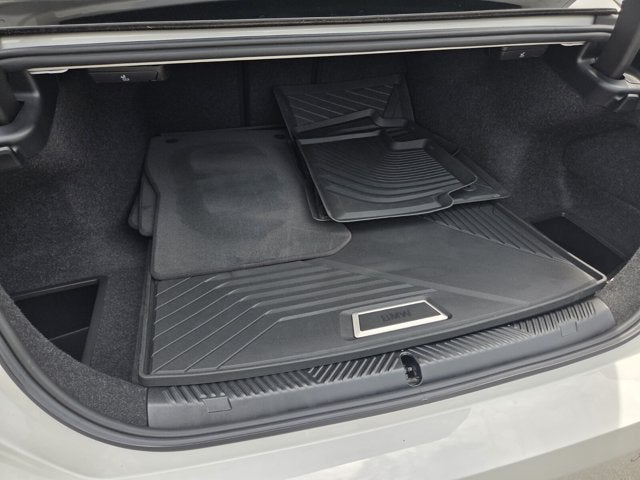 2024 BMW 530i 530i