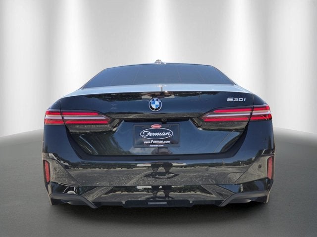 2027 BMW 530i 530i