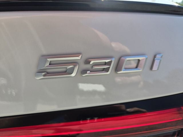 2027 BMW 530i 530i