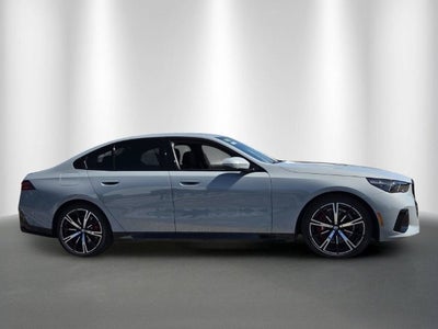 2027 BMW 530i 530i