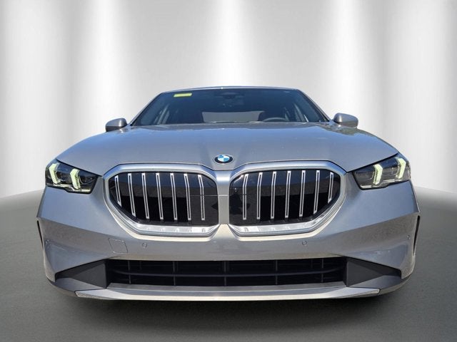 2027 BMW 530i 530i