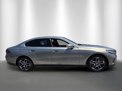 2027 BMW 530i 530i
