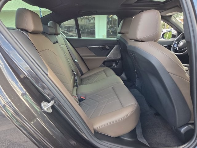 2026 BMW 530i 530i
