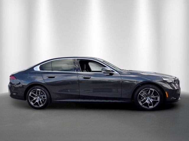 2026 BMW 530i 530i