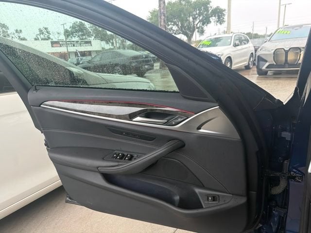 2022 BMW 5 Series 530i