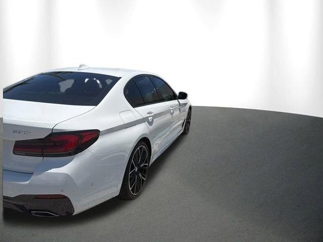 2023 BMW 530i 530i