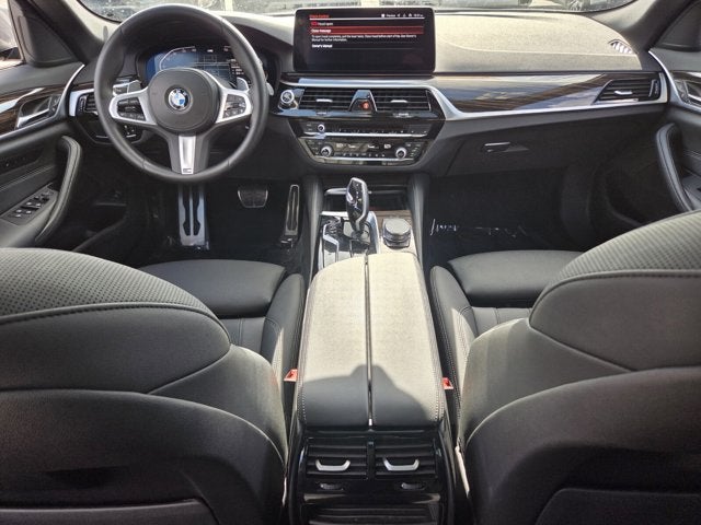 2023 BMW 540i 540i