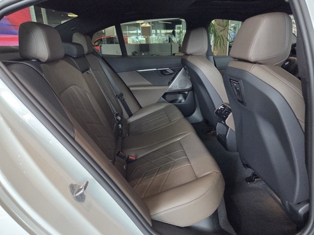 2027 BMW 530i 530i xDrive