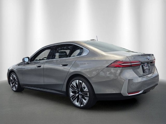 2027 BMW 530i 530i xDrive