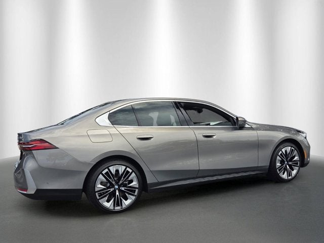 2027 BMW 530i 530i xDrive