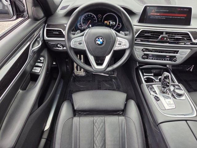 2019 BMW 750i 750i