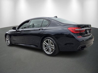2019 BMW 750i 750i