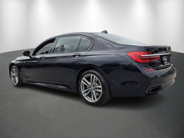 2019 BMW 750i 750i