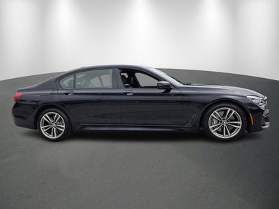 2019 BMW 750i 750i