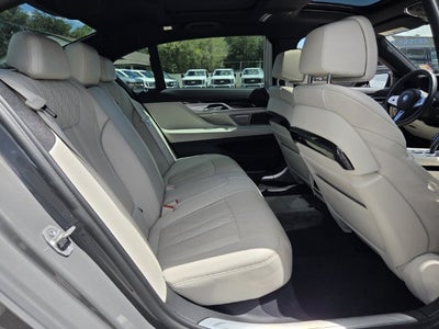2022 BMW 7 Series 745e xDrive