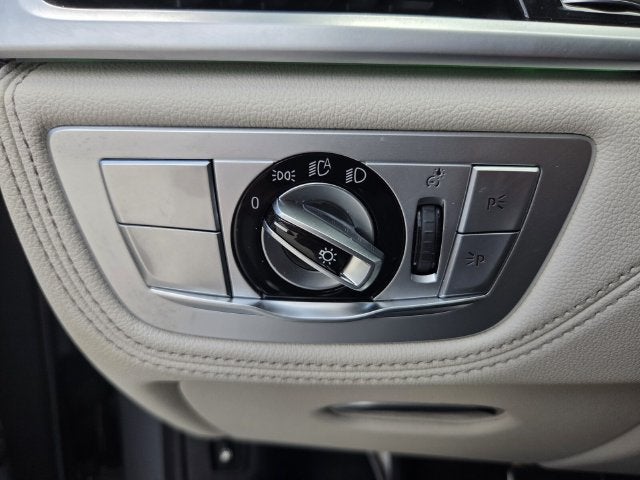 2022 BMW 7 Series 745e xDrive