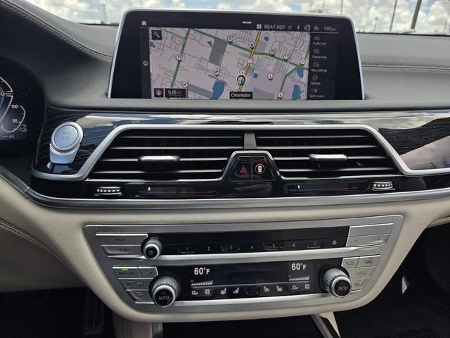2022 BMW 7 Series 745e xDrive