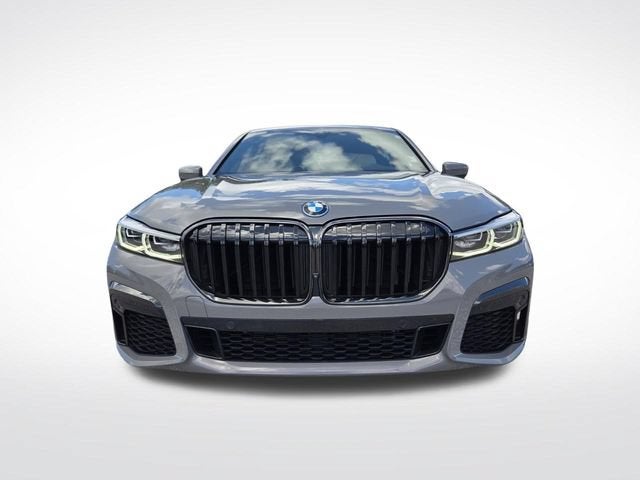 2022 BMW 7 Series 745e xDrive