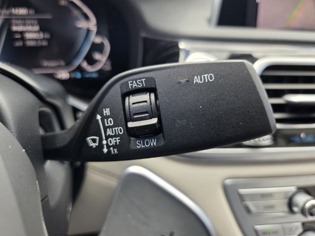 2022 BMW 7 Series 745e xDrive