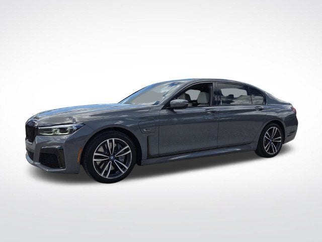 2022 BMW 7 Series 745e xDrive