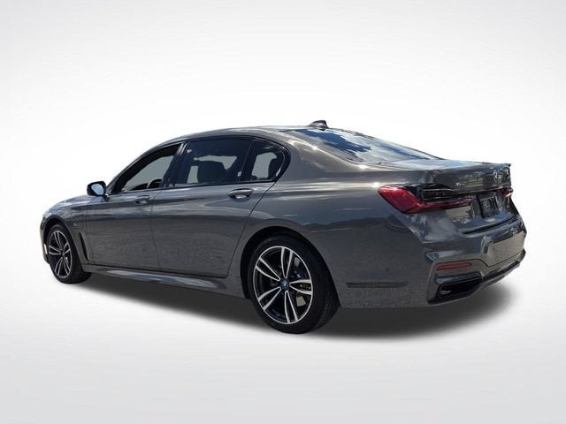 2022 BMW 7 Series 745e xDrive