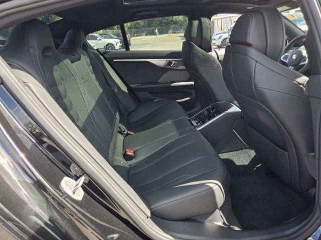 2026 BMW 850i M850i