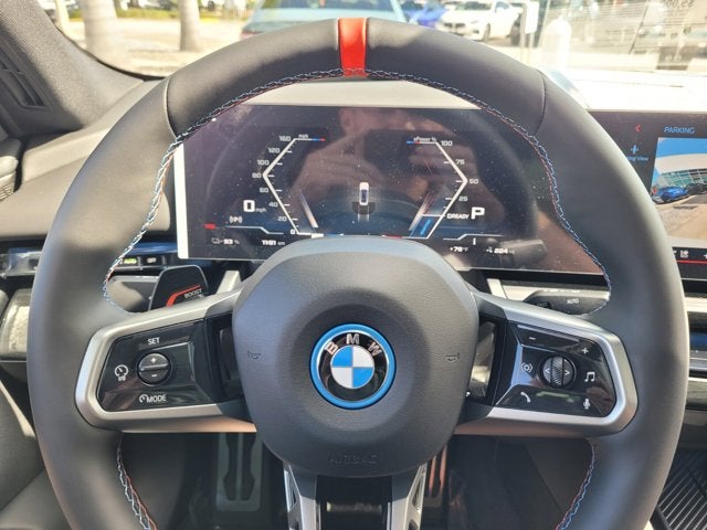 2025 BMW i5 M60