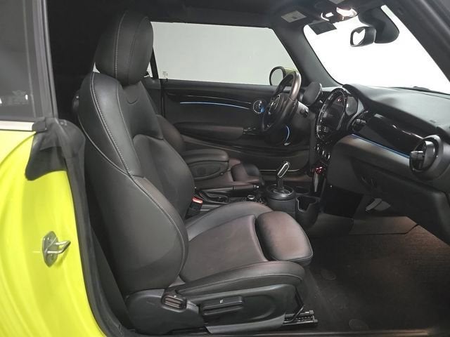2023 MINI Convertible Signature