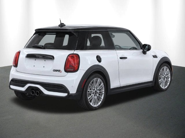 2024 MINI Cooper S Iconic