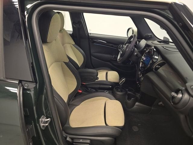 2023 MINI Hardtop 4 Door Iconic