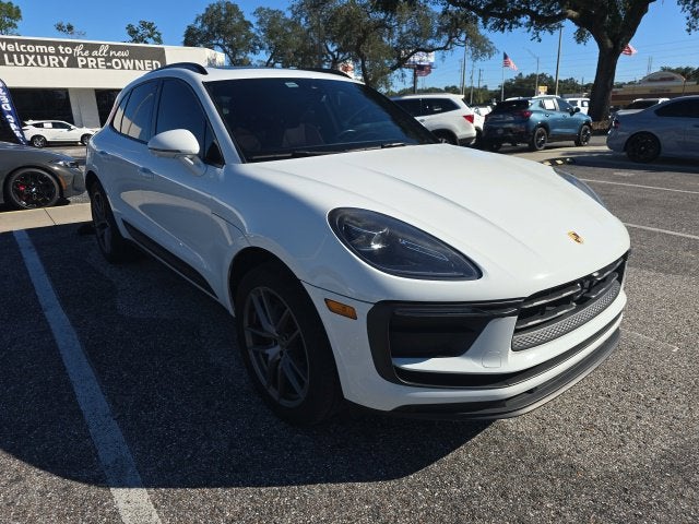 2022 Porsche Macan Base
