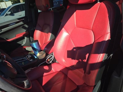 2022 Porsche Macan Base