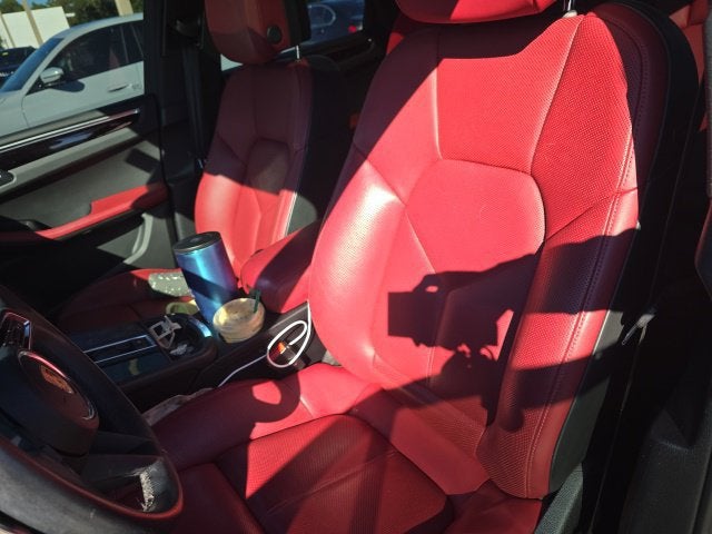2022 Porsche Macan Base