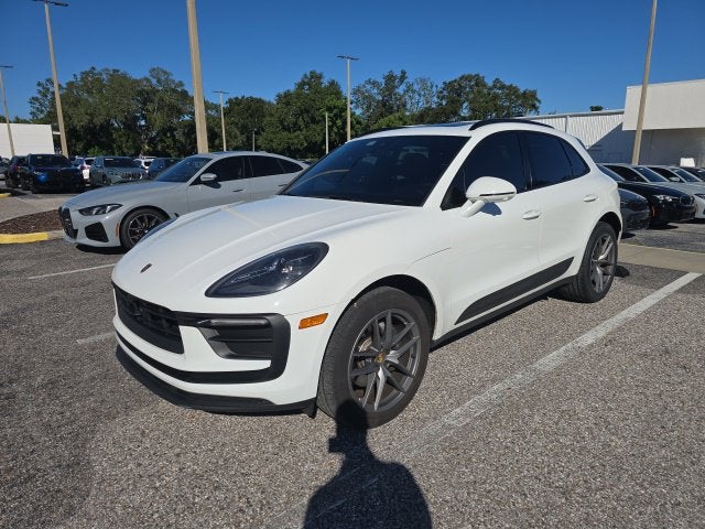 2022 Porsche Macan Base
