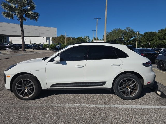 2022 Porsche Macan Base