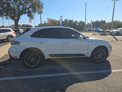 2022 Porsche Macan Base