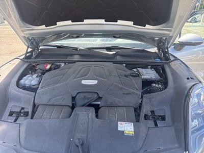 2022 Porsche Cayenne Base