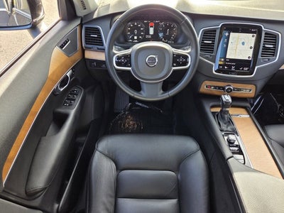 2021 Volvo XC90 Momentum