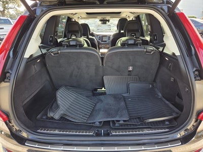 2021 Volvo XC90 Momentum