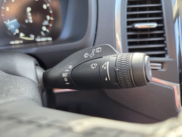 2021 Volvo XC90 Momentum